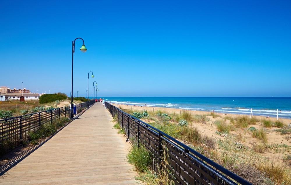Apartment With Pool, Sea Views & Balcony Less Than 10Min Walk To La Mata Beach! Torrevieja Exterior foto